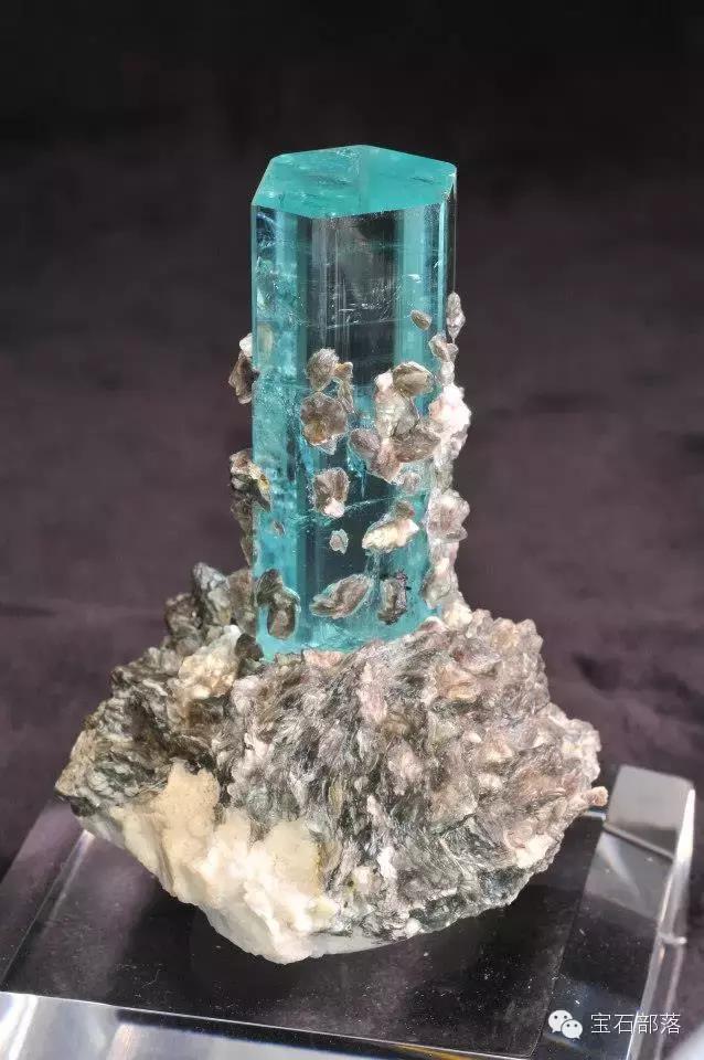 双鱼座的生辰石是什么,双鱼生辰石分别是什么宝石