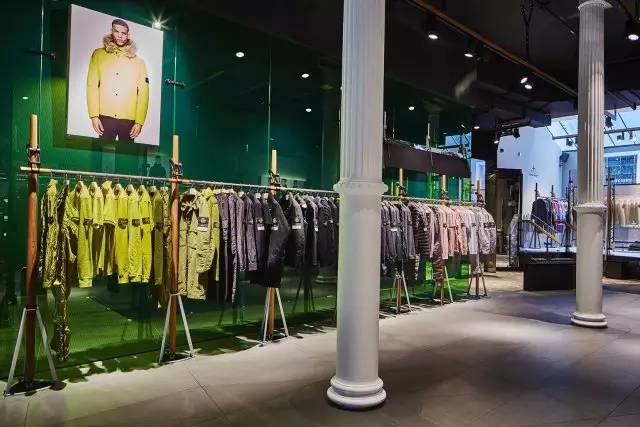 StoneIsland开放纽约旗舰店！高机能潮人的福利。