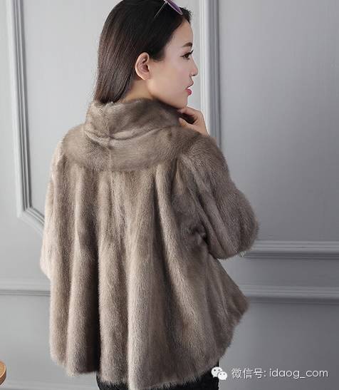 皮草复古高级名媛风 (秋冬穿出时髦贵气感皮草)