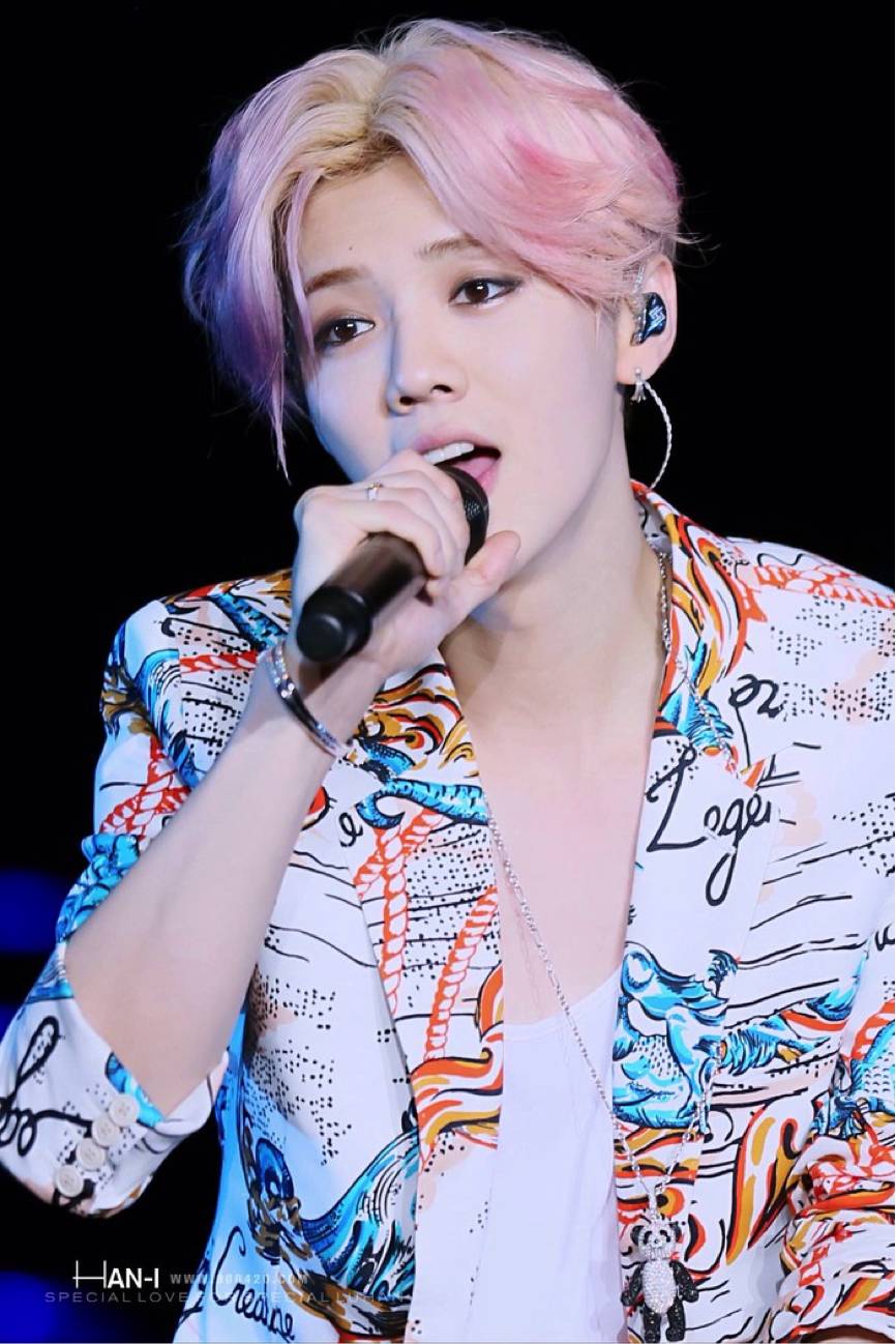 原宿风再起如何让“彩虹头”光艳一整夏