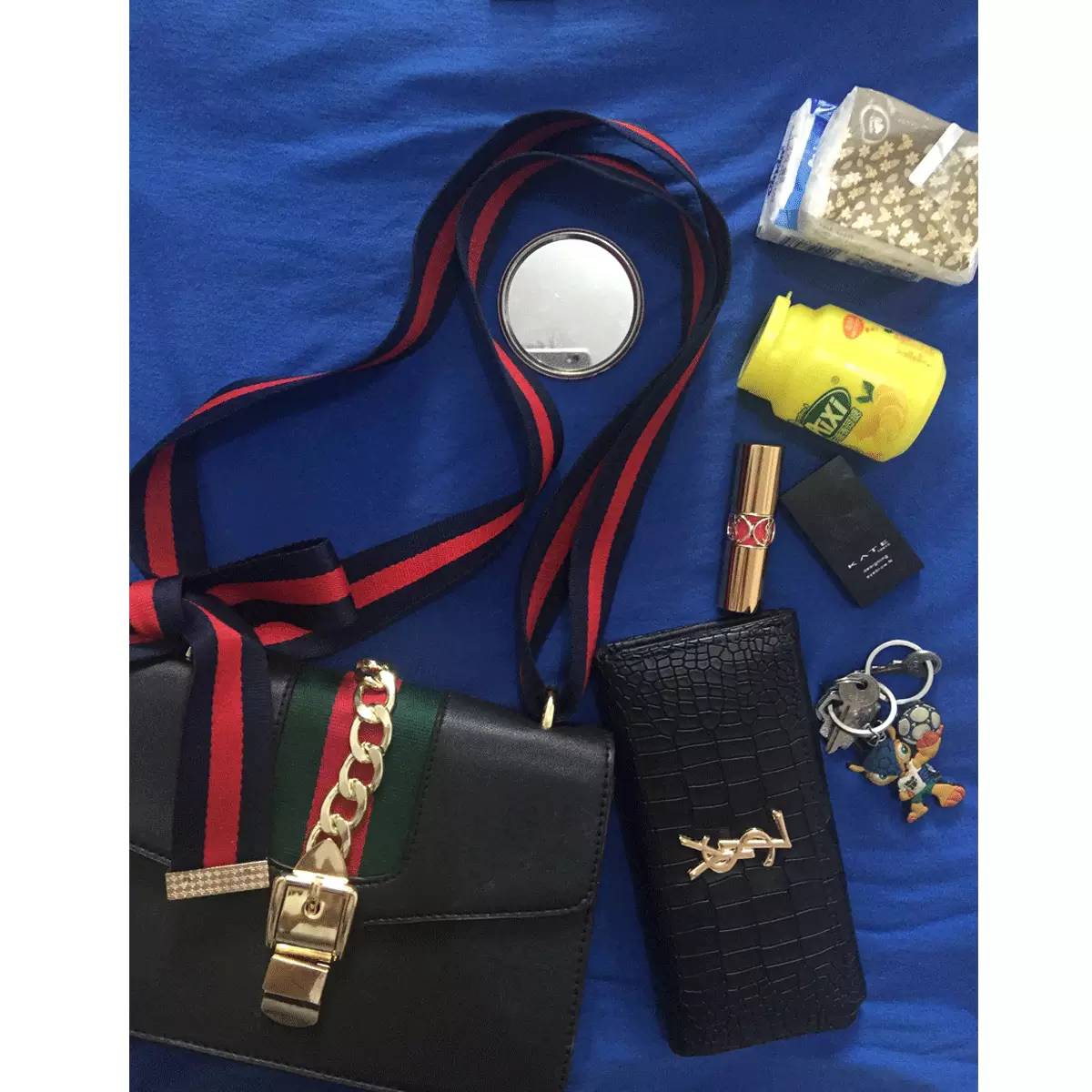 粉丝寄来的包,粉丝寄来了一箱包包