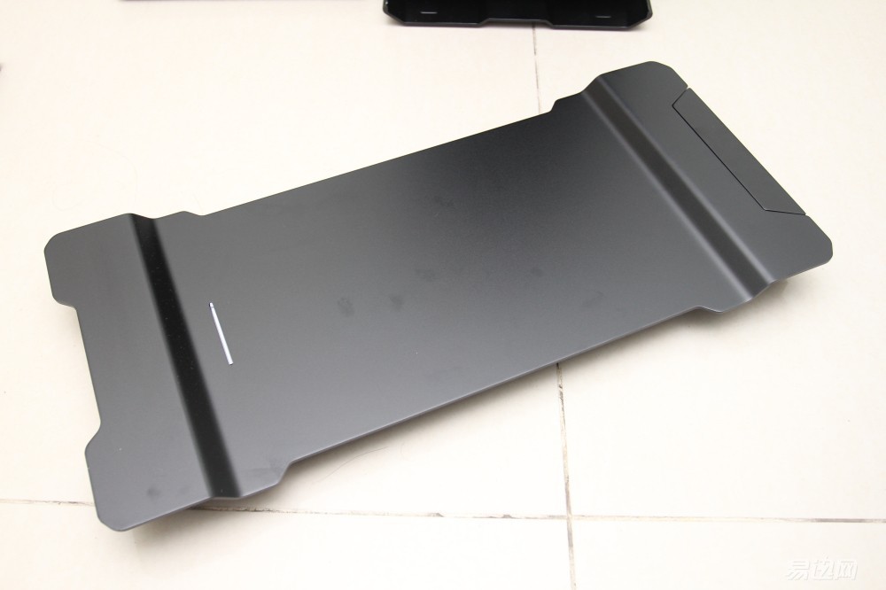 追风者515机箱可以装大主板吗,华擎b150装nvme