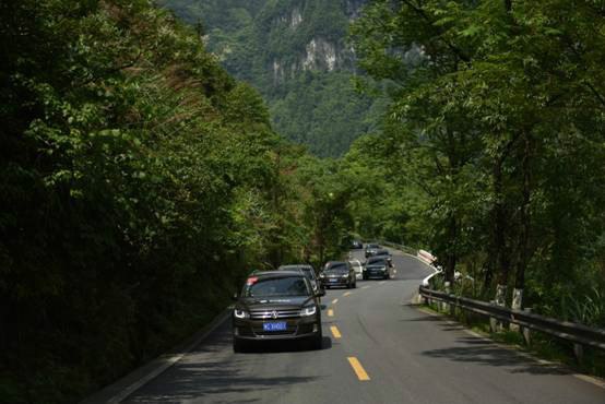 超多美图慎入！开神车，走丝路，这些不可思议的美景就在中国！