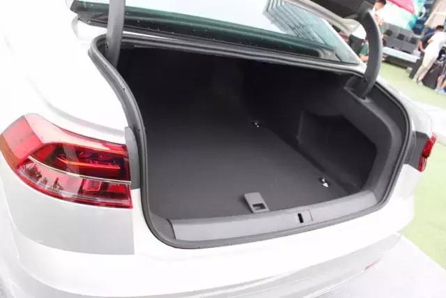 辉昂是c级车吗,辉昂是b级还是c级