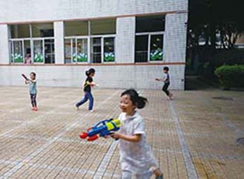 户外游乐首选，好玩水枪应该怎样选？