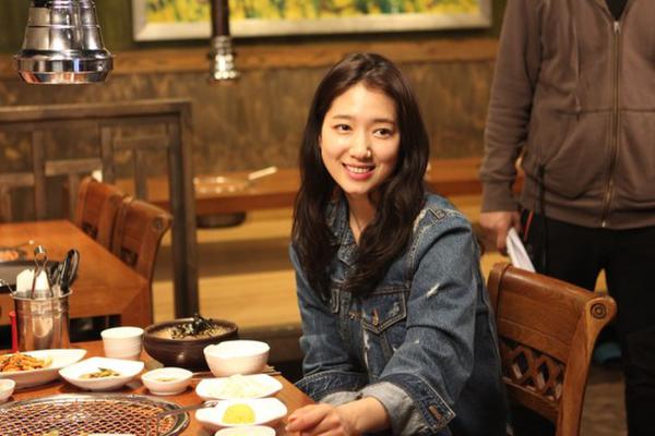 韩流妆容教程单眼皮,韩流非主流烟熏妆容教程