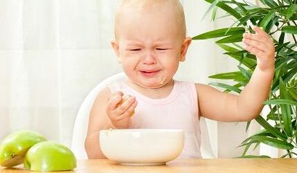 热天宝宝不爱吃奶怎么办,宝宝不爱喝奶不想吃饭怎么办