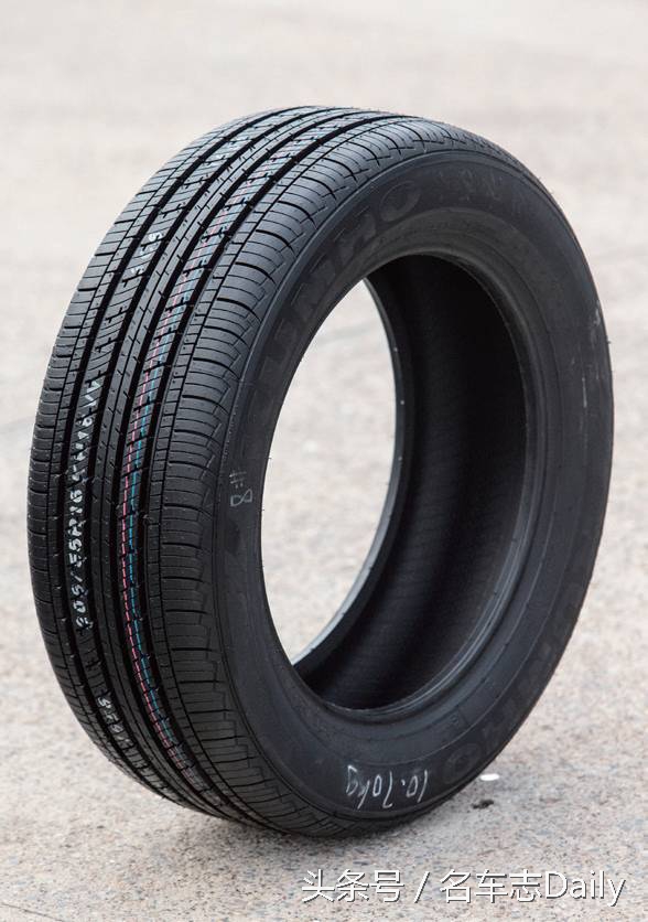 如何挑选一款适合自己的轮胎,夏季轮胎和四季轮胎