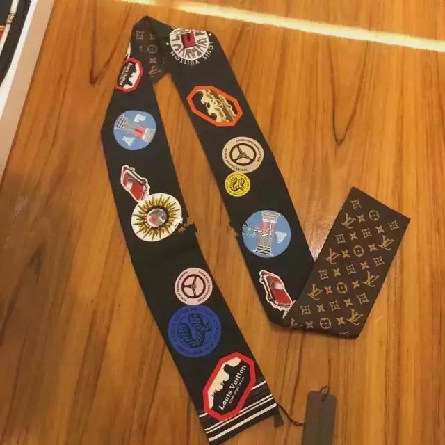 lv最新款脑洞也太大了吧,lv新款比之前多了两条线