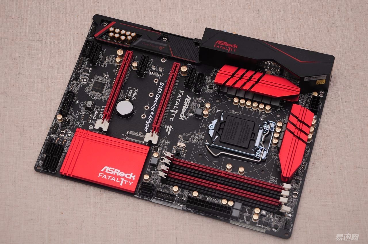 据说这板子和机箱搭配能释放洪荒之力