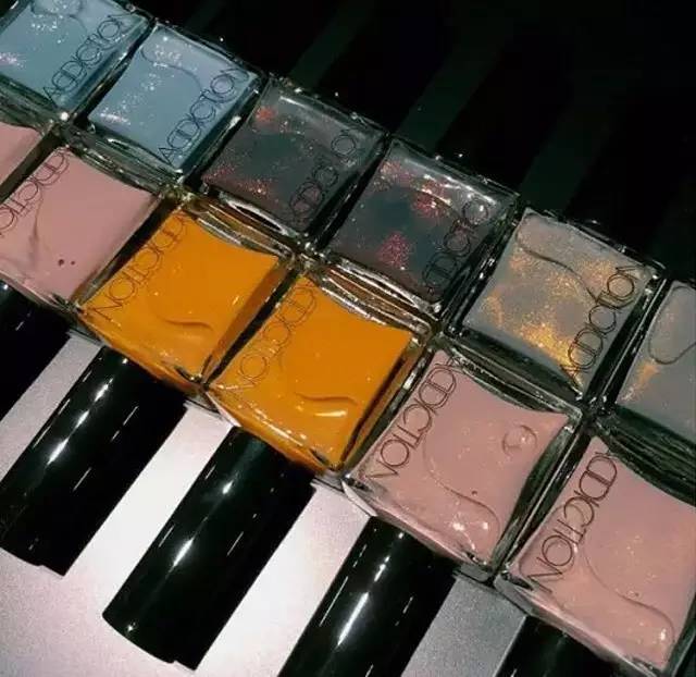 看了2018大牌的秋冬彩妆新品,2018秋冬彩妆必入合集