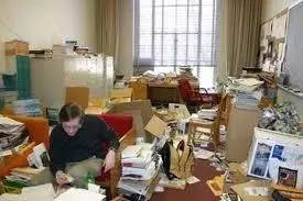 设计师办公桌VS普通人的办公桌，我方了