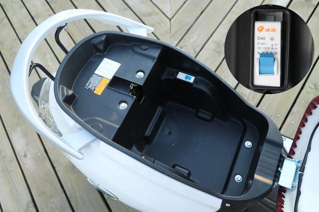 雅迪和小牛哪个更智能,雅迪比小牛更稳定