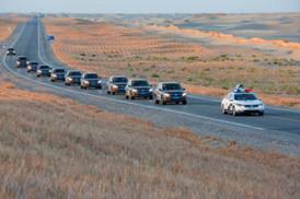 超多美图慎入！开神车，走丝路，这些不可思议的美景就在中国！