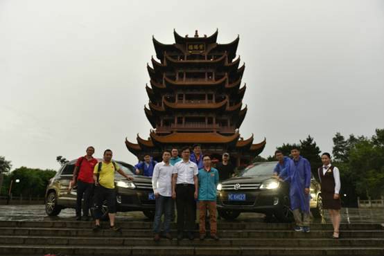 超多美图慎入！开神车，走丝路，这些不可思议的美景就在中国！