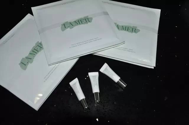 怎么敷面膜才能让面膜更服帖,敷面膜怎么让面膜贴合脸型