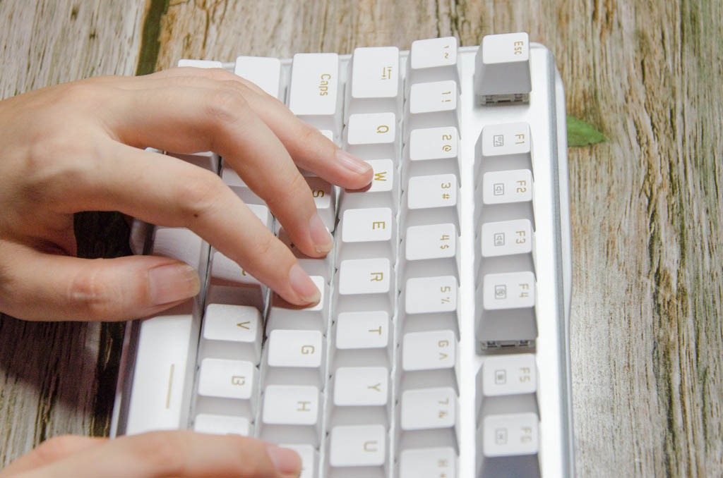 贱驴619机械键盘使用说明,贱驴619s键盘拆解