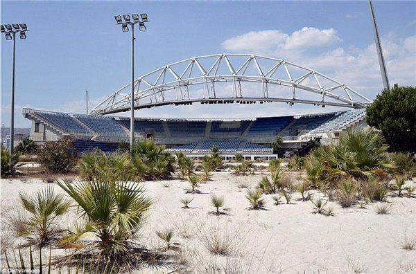 10年圣地变鬼城，雅典奥运会场馆已破烂不堪