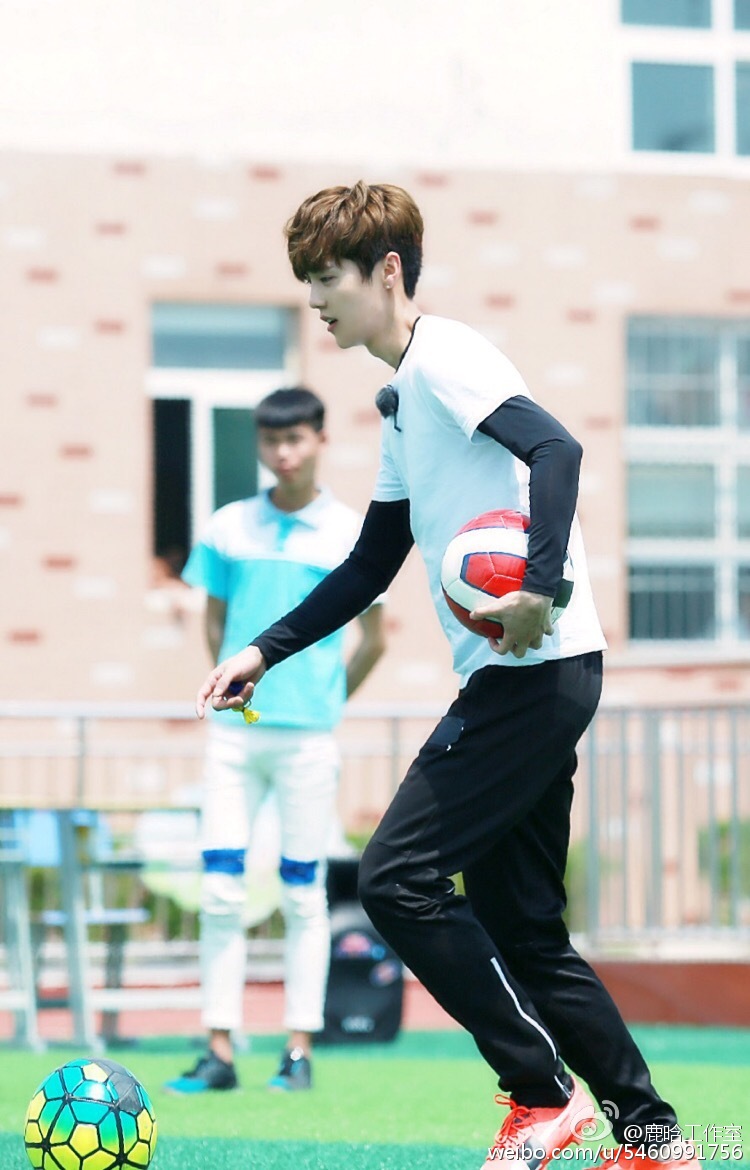 鹿晗足球到底是什么水平,鹿晗足球水平到底怎么样