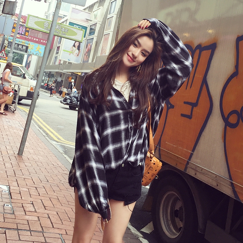 今年秋天又该穿谁的外套,初秋最实用的外套