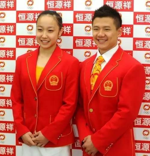 曾经美爆的社会主义复古风哪去了?为什么叕玩起了番茄炒蛋的老梗