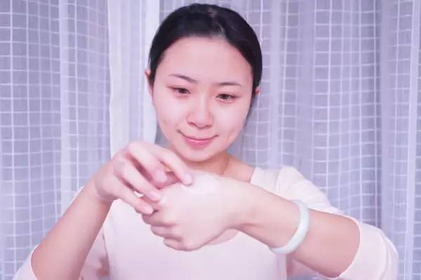 情人节妆简单创意,甜蜜情人节妆容教程