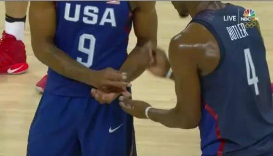 百米赛跑博尔特对战猛兽,百米飞人博尔特经典动作