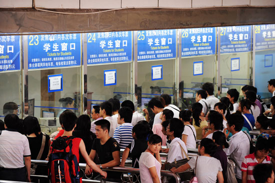 高校新生不能在火车票代售点和自动售票机购票和取票？！