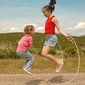 儿童怎么拉伸腿部变长,改变儿童腿型的方法