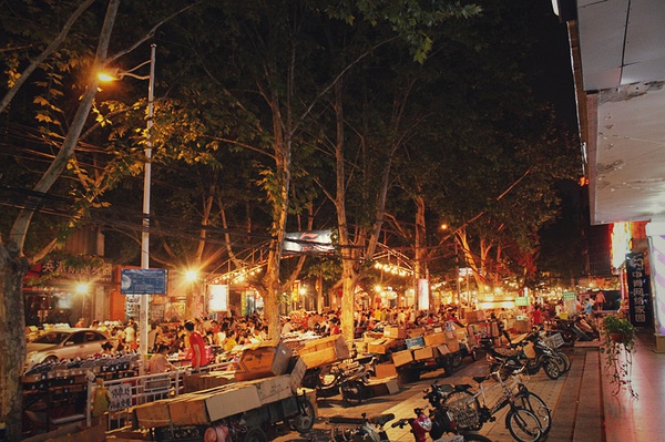 河南的夜市有多好逛,河南开封夜市哪个比较正宗