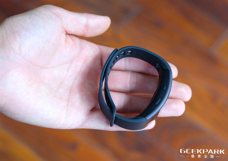 涓夋槦鎵嬬幆gearfit3娴嬭瘎,涓夋槦鎵嬬幆gearfit2鍔熻兘