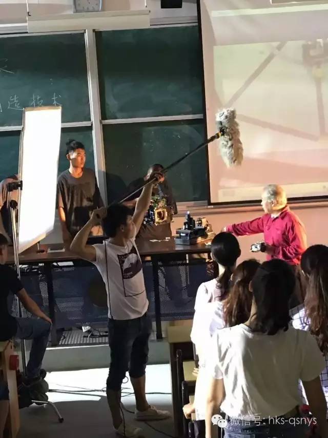 看这里!哇咔咔《南山区形象宣传片》之友情出演篇