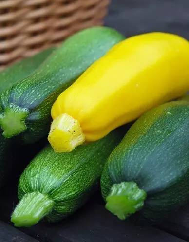 央视曝光没有美白成分,被央视通报的防晒霜