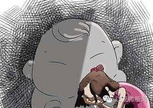 一张*证假**5部手机,打工妹摇身变成“女军官”...