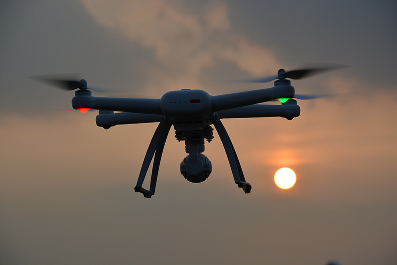 小米无人机有多厉害视频,小米年轻人的第一台轰炸机