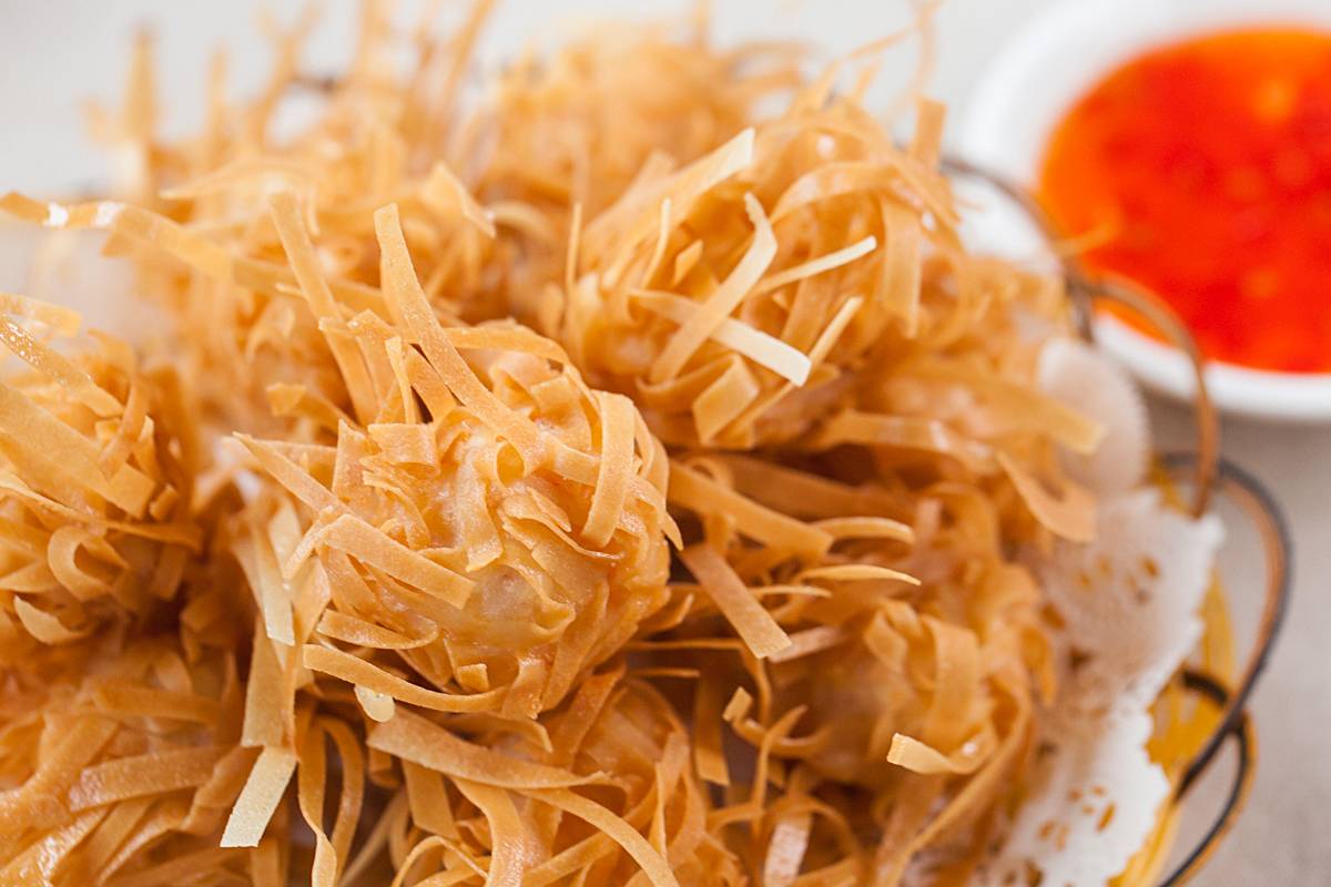 唔使搵啦！人均40元连电视台著名主持人都Hold唔住过来搵食