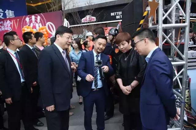 看虎狼之师如何在国际庄“*欢寻**作乐”|勒泰中心副总