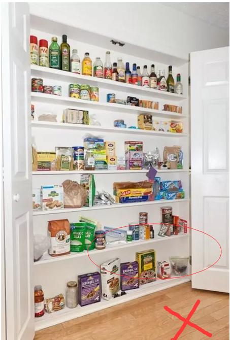 再三提醒，这种错误凿墙开柜对房子没有好处我嘴皮子都说起泡了