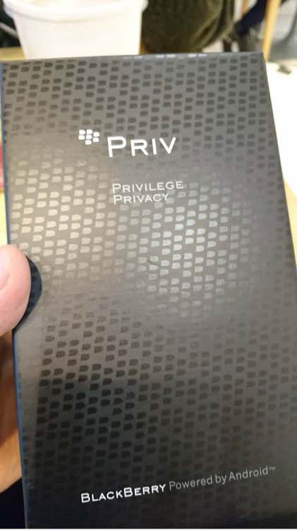 黑莓priv买什么版本,黑莓priv现在还值得购买吗