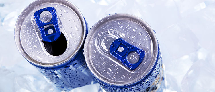 困了累了喝能量饮料，其中的风险你知道吗？