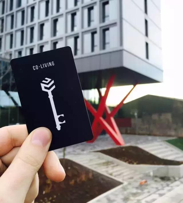 这个年青人造的公寓，让我好想立马住进去！功能太全了！