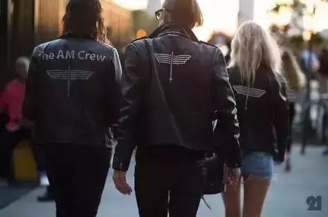 汪峰为啥爱穿皮裤,汪峰为什么钟爱皮裤