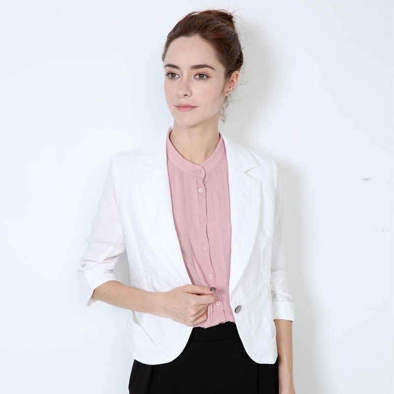 穿衣选干练小西装，美美得无所畏惧