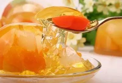 为了女儿卖化妆品,为了买东西什么话都敢说