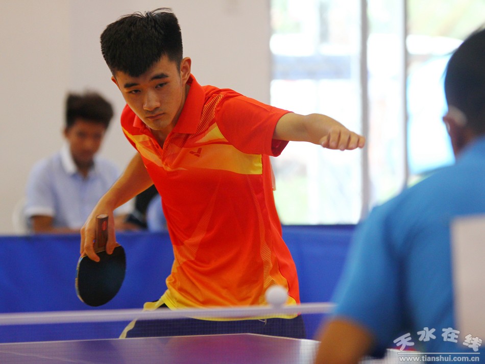 甘肃省第三届中学生运动会8月9日比赛掠影,组图