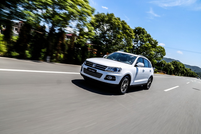 众泰t600自动挡2.0t豪华版日行灯,2016款众泰t600运动版2.0t二手车