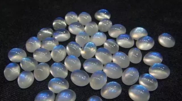 都说女人爱珠宝，这些宝石知识你又知多少呢？