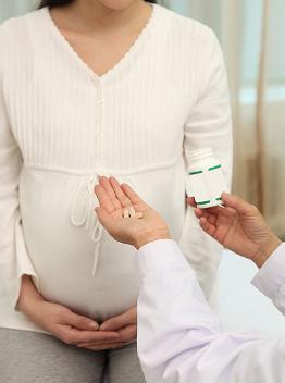 孕妇服药之后还发烧,孕妇服药后多久喂奶