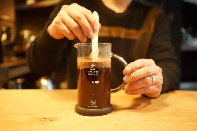 法压壶滤纸使用方法,法压壶使用什么咖啡豆