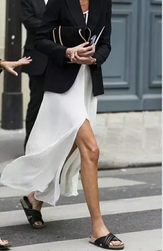 自从穿上这些拖鞋，就是那么自信